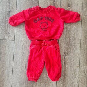 Baby Gap red sweatsuit 6-12 months